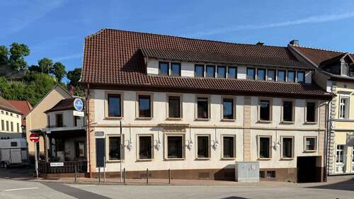 Foto - Haus zum Kaufen in Wolfstein 185.000,00 € 989 m²