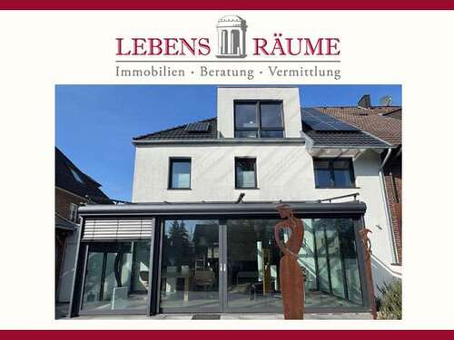 Foto - Haus zum Kaufen in Grevenbroich 998.000,00 € 273 m²