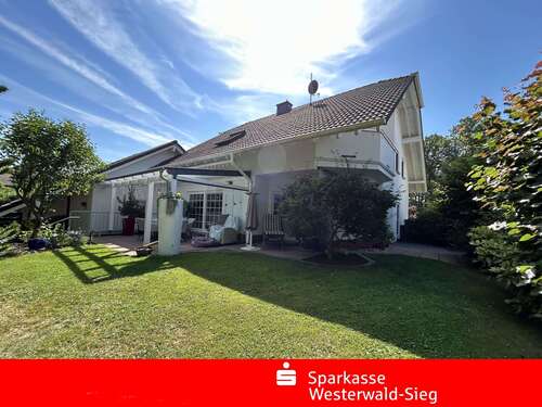 Foto - Haus zum Kaufen in Weyerbusch 559.000,00 € 190 m²
