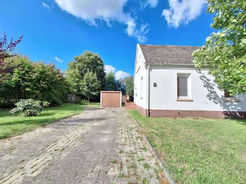 Foto - Haus zum Kaufen in Weener 119.000,00 € 88 m²