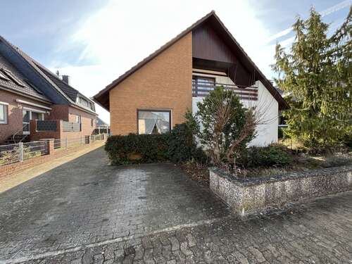 Foto - Haus zum Kaufen in Weyhausen 339.000,00 € 201 m²