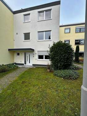 Foto - Haus zum Kaufen in Wiesbaden 798.000,00 € 200.57 m²