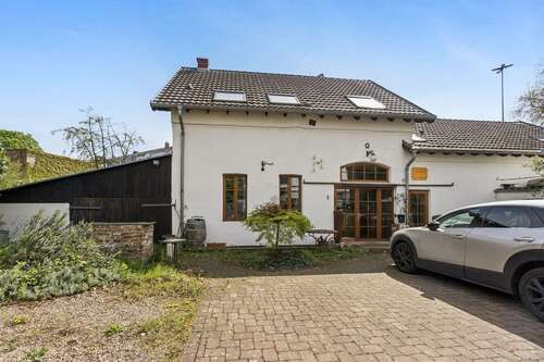 Foto - Haus zum Kaufen in Düsseldorf 2.150.000,00 € 498 m²