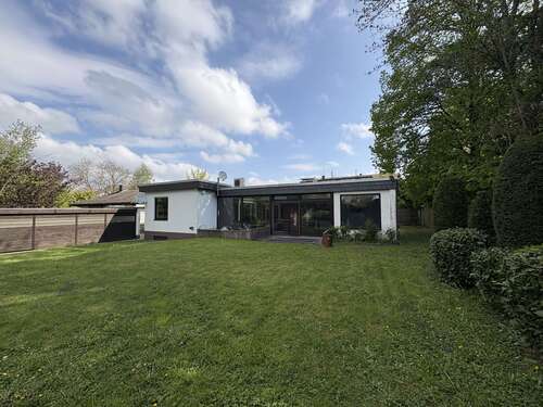 Foto - Haus zum Kaufen in Niederhöchstadt 895.000,00 € 195 m²