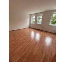 Wohnung zum Mieten in Treuen 392,70 € 65.45 m²