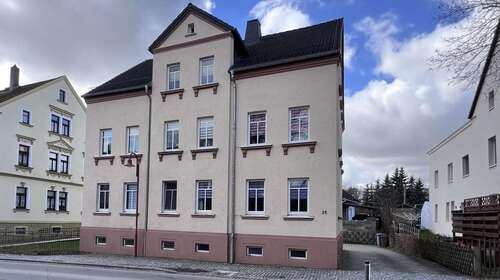 Foto - Haus zum Kaufen in Niederwürschnitz 215.000,00 € 324.4 m²