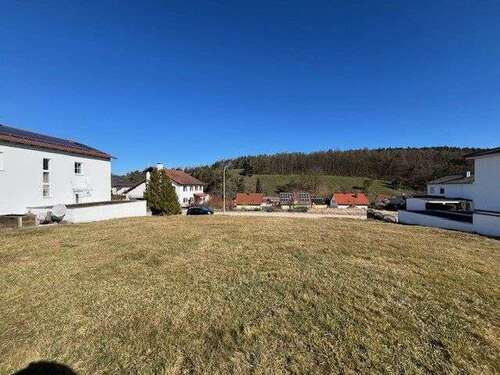 Foto - Grundstück zu verkaufen in Regenstauf 360.000,00 € 626 m²