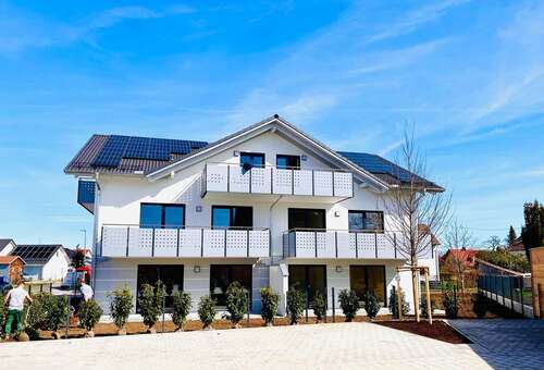 Foto - Wohnung zum Mieten in Wehringen 896,00 € 66.4 m²
