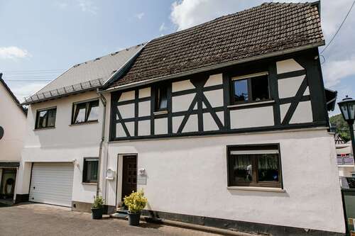 Foto - Haus zum Kaufen in Arzbach 270.000,00 € 165 m²
