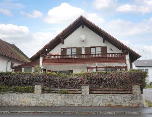 Foto - Haus zum Kaufen in Altdorf 650.000,00 € 224 m²