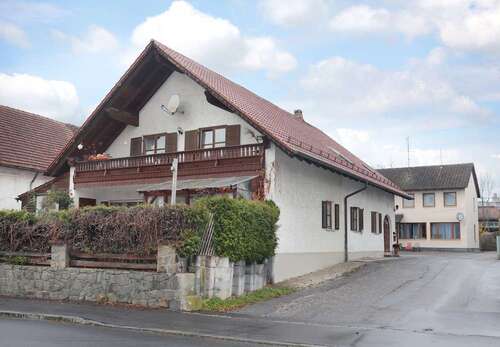Foto - Haus zum Kaufen in Altdorf 1.200.000,00 € 327 m²