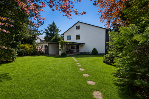 Foto - Haus zum Kaufen in Hohenbrunn 1.890.000,00 € 270 m²