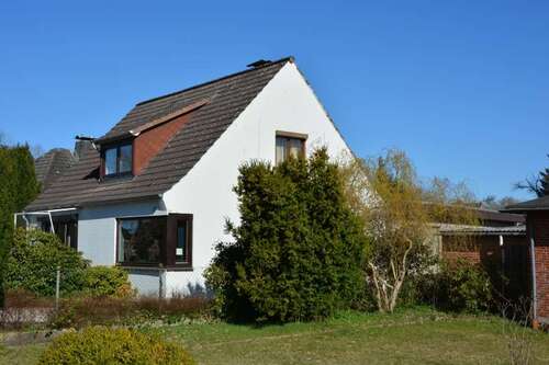 Foto - Haus zum Kaufen in Neumünster 217.000,00 € 227 m²