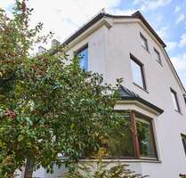 Haus zum Kaufen in München 1.100.000,00 € 210 m²