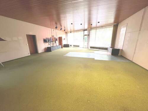 Foto - Wohnung zum Kaufen in Kirchheim 255.000,00 € 178 m²