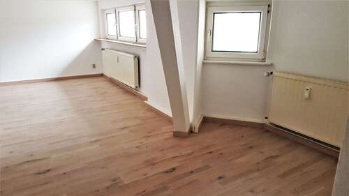 Foto - Wohnung zum Mieten in Halle 330,00 € 57 m²