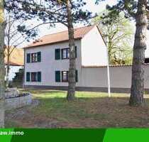 Haus zum Kaufen in Bitterfeld-Wolfen 95.000,00 € 145 m²