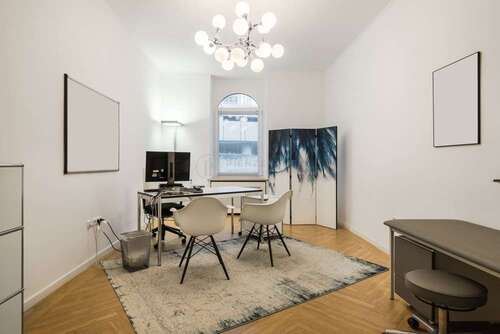 Foto - Haus zum Mieten in München 5.138,76 € 0 m²