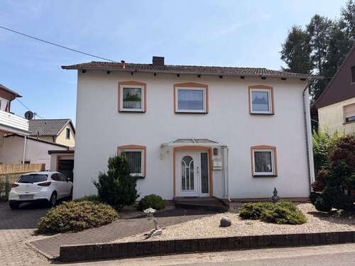 Foto - Haus zum Kaufen in Rehlingen-Siersburg 299.000,00 € 172 m²