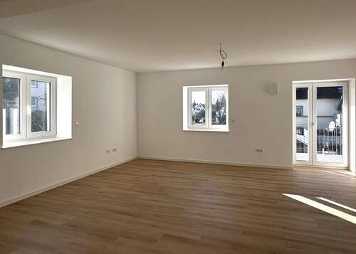 Foto - Wohnung zum Mieten in Neuweier 990,00 € 80 m²