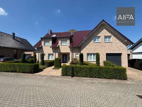 Foto - Haus zum Kaufen in Übach-PalenbergScherpenseel 779.000,00 € 250 m²