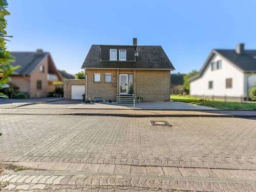 Foto - Haus zum Kaufen in Lübbecke 299.000,00 € 126 m²