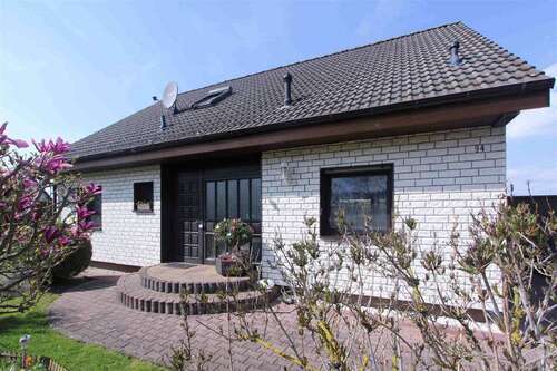 Foto - Haus zum Kaufen in Weißenfels 320.000,00 € 170.77 m²