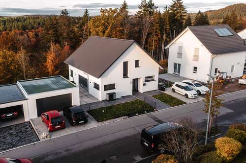 Foto - Haus zum Kaufen in Wildberg 799.000,00 € 243.5 m²