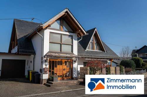 Foto - Haus zum Kaufen in Obertiefenbach 340.000,00 € 293 m²
