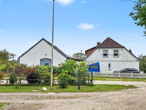 Foto - Haus zum Kaufen in Blekendorf 379.000,00 € 230 m²