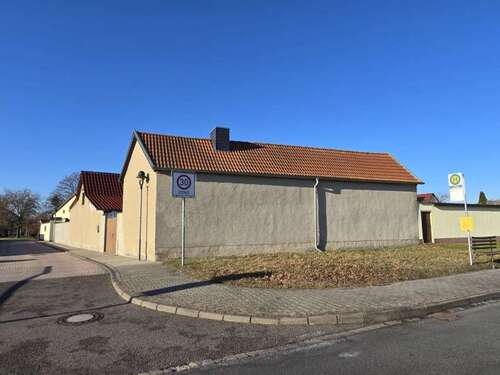 Foto - Haus zum Kaufen in Schrenz 75.000,00 € 100 m²