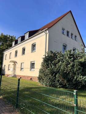 Foto - Wohnung zum Kaufen in Schkopau 100.000,00 € 68 m²