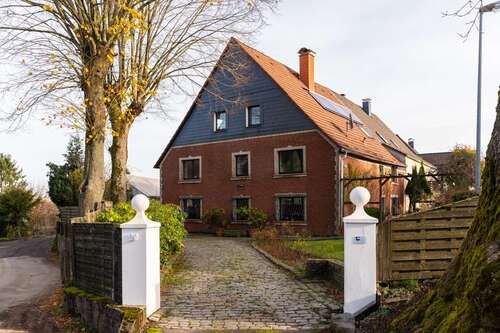 Foto - Haus zum Kaufen in Schalksmühle 420.000,00 € 297.57 m²