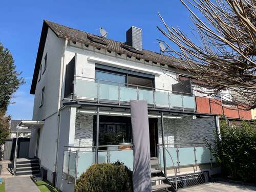 Foto - Haus zum Kaufen in Obertshausen 798.000,00 € 190 m²