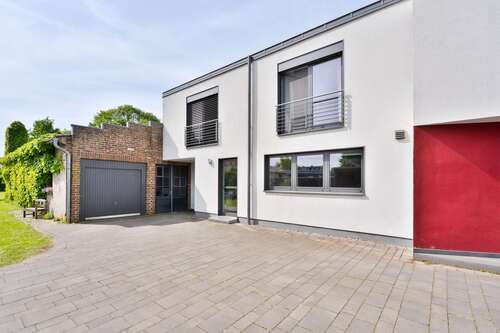 Foto - Haus zum Kaufen in Krefeld 749.000,00 € 248.63 m²