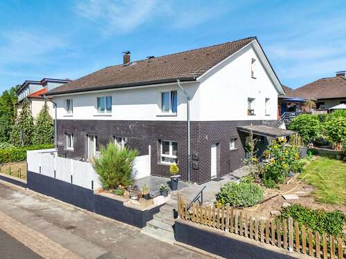 Foto - Haus zum Kaufen in Lauenau 495.000,00 € 398.31 m²