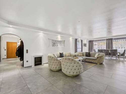 Foto - Haus zum Kaufen in Eschweiler 440.000,00 € 270 m²