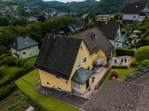 Foto - Haus zum Kaufen in Gummersbach 380.000,00 € 211 m²