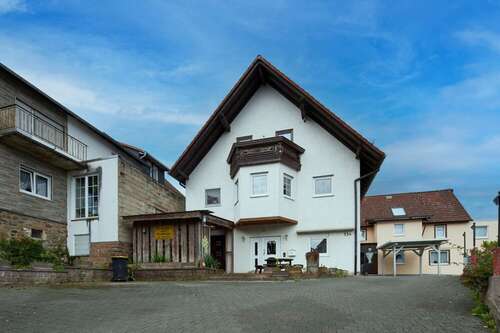 Foto - Haus zum Kaufen in Büdingen 299.000,00 € 239 m²