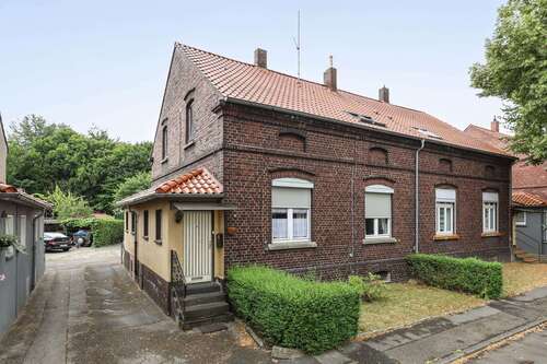 Foto - Haus zum Kaufen in Essen 235.000,00 € 135.8 m²