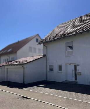 Foto - Haus zum Mieten in Ulm-Lehr 2.080,00 € 155 m²