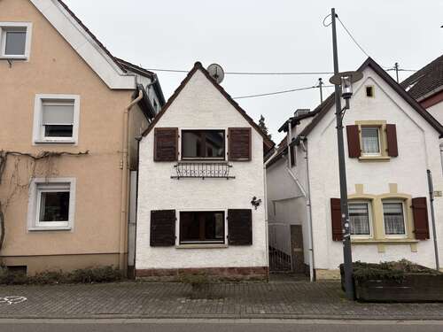 Foto - Haus zum Kaufen in Landau-Wollmesheim 136.000,00 € 68 m²