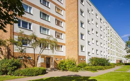 Foto - Wohnung zum Mieten in Rostock 474,00 € 57.4 m²