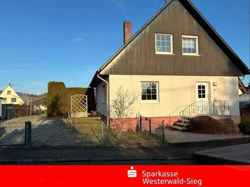 Foto - Haus zum Kaufen in Betzdorf 185.000,00 € 119.26 m²