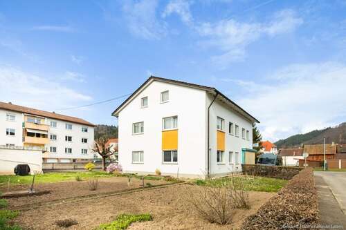 Foto - Haus zum Kaufen in Hausen im Wiesental 474.000,00 € 326 m²