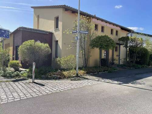 Foto - Haus zum Mieten in Erlangen 2.800,00 € 150 m²