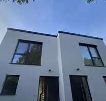 Haus zum Mieten in Berlin 2.714,56 € 123.61 m² Haus zum Mieten in Berlin 2.714,56 € 123.61 m²