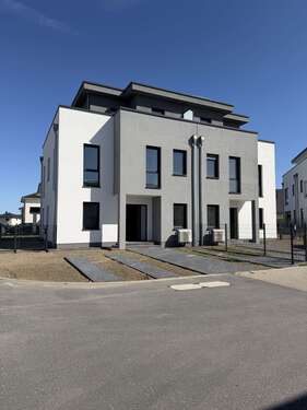 Foto - Haus zum Kaufen in Ludwigsfelde 740.000,00 € 177 m²