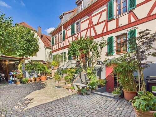 Foto - Haus zum Kaufen in Wiesbaden 685.000,00 € 225 m²