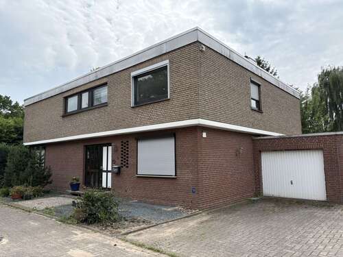 Foto - Haus zum Kaufen in Stadthagen 289.000,00 € 169.79 m²
